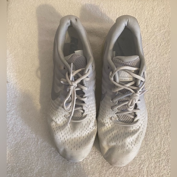Nike Air Max 2017
Men's Shoes - Picture 3 of 6